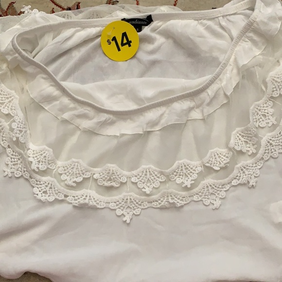 New Off the Shoulder Top With Lace - Picture 6 of 6